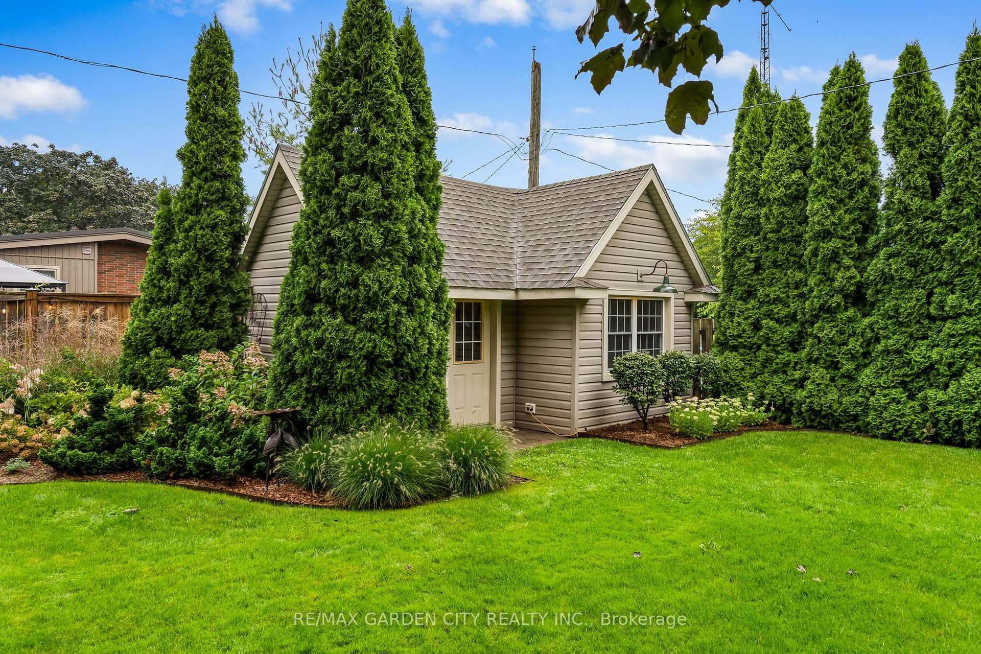 Photo 32 of 13 Preston Drive, St. Catharines, Vine/Linwell — HOMEH