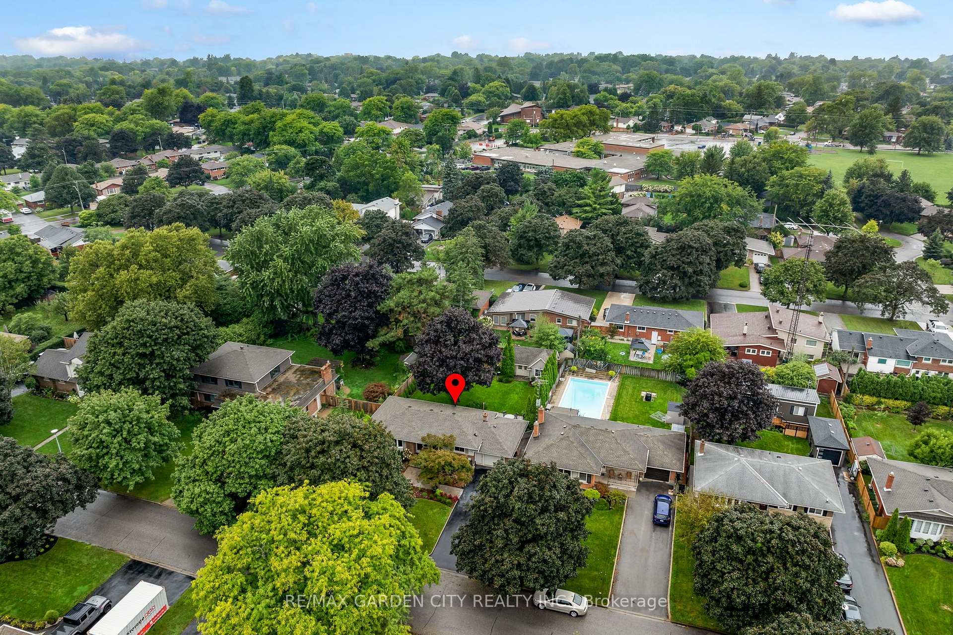 Photo 34 of 13 Preston Drive, St. Catharines, Vine/Linwell — HOMEH