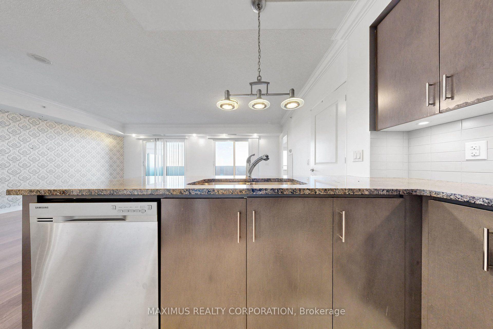 Photo 9 of Unit 1408, 9255 Jane Street, Vaughan, Maple — HOMEH