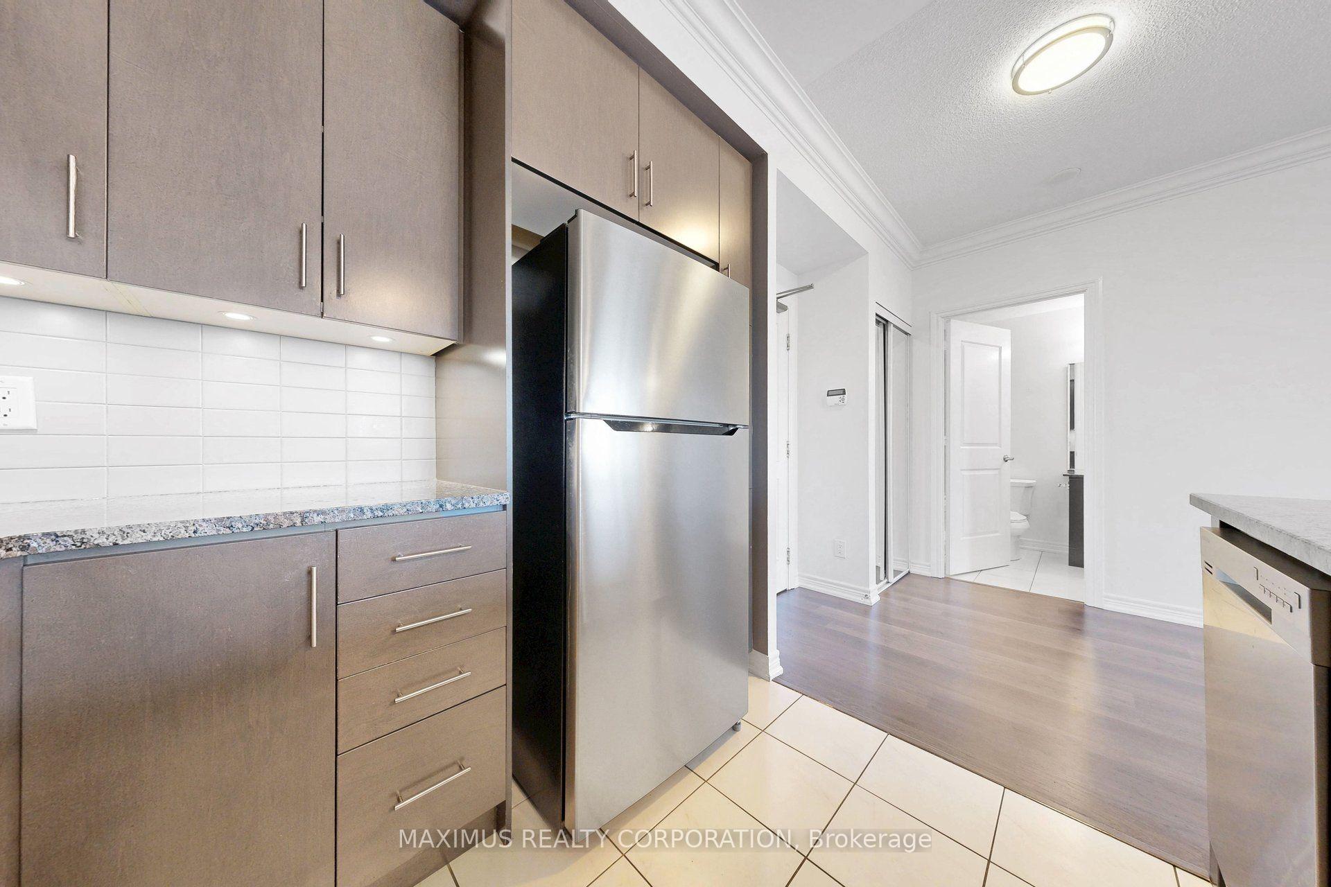 Photo 10 of Unit 1408, 9255 Jane Street, Vaughan, Maple — HOMEH