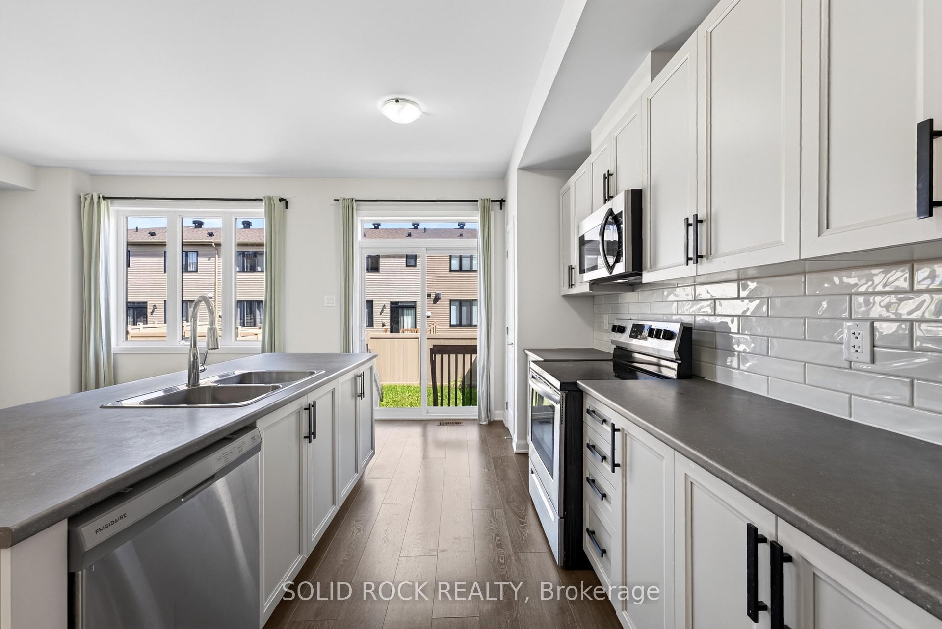 Photo 14 of 308 Drumlish Lane, Ottawa, Barrhaven - Half Moon Bay — HOMEH