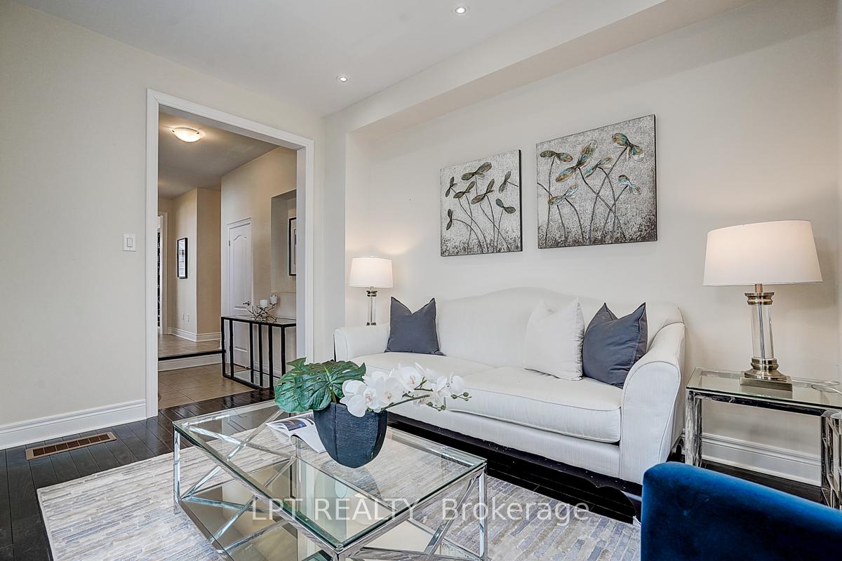 Photo 2 of 116 Dunlop Street, Richmond Hill, Crosby — HOMEH