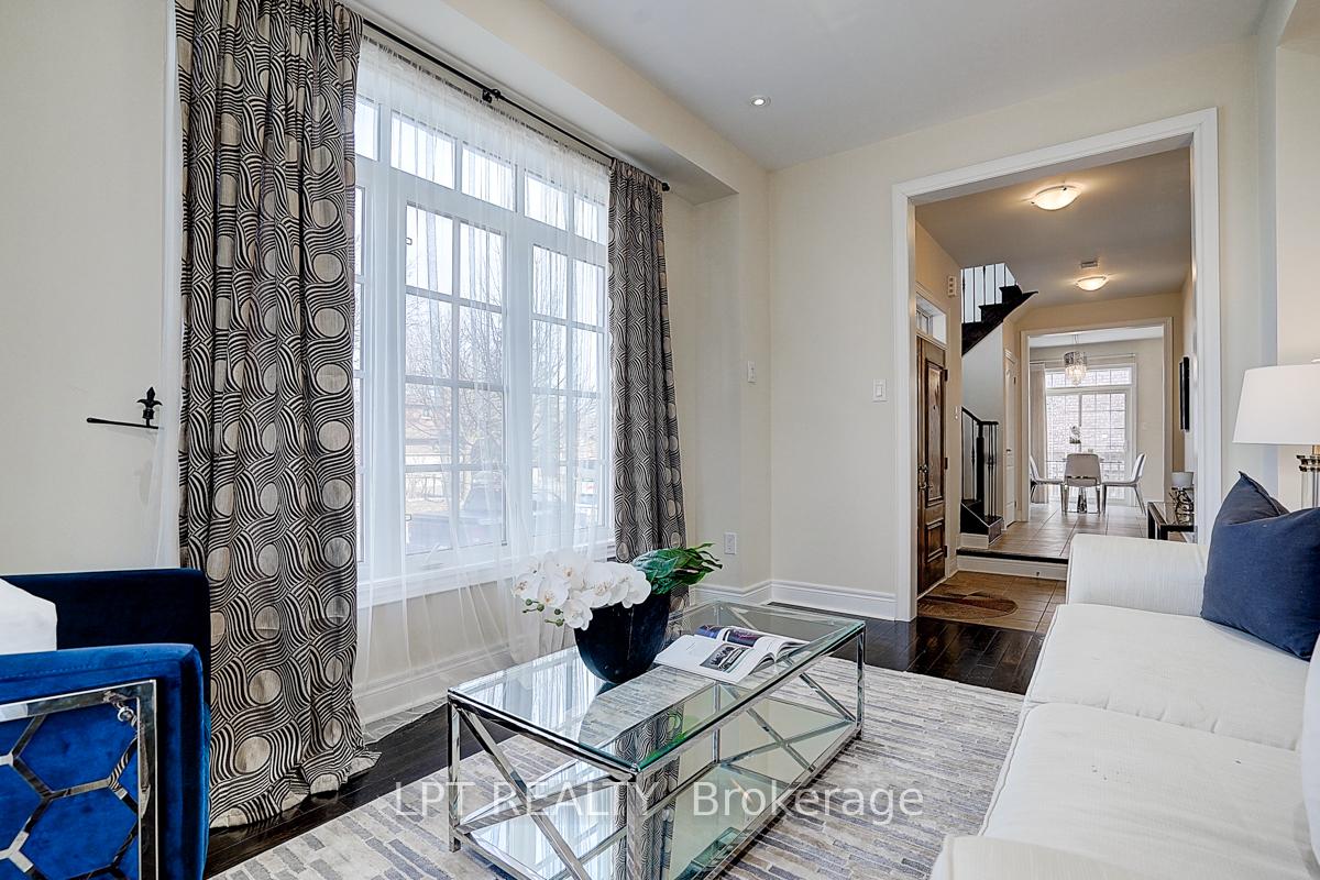 Photo 4 of 116 Dunlop Street, Richmond Hill, Crosby — HOMEH