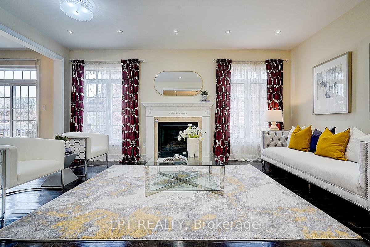 Photo 5 of 116 Dunlop Street, Richmond Hill, Crosby — HOMEH