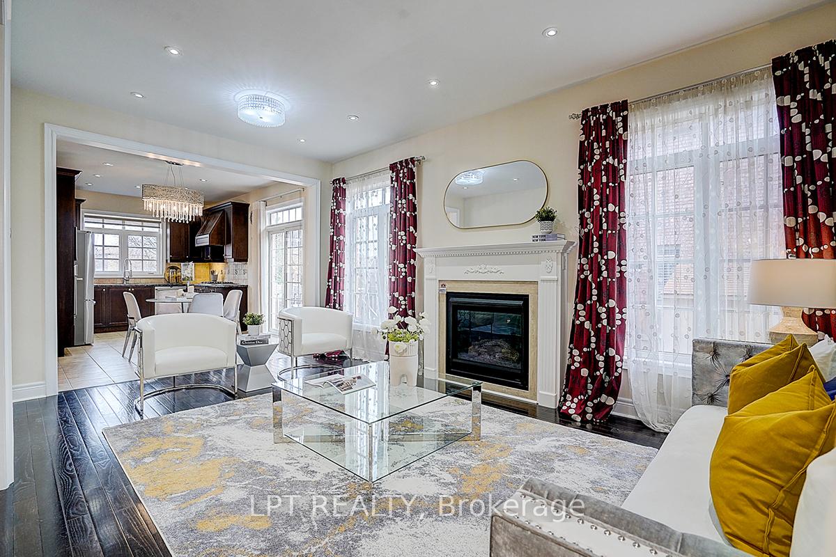 Photo 6 of 116 Dunlop Street, Richmond Hill, Crosby — HOMEH