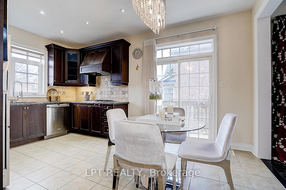 Photo 16 of 116 Dunlop Street, Richmond Hill, Crosby — HOMEH
