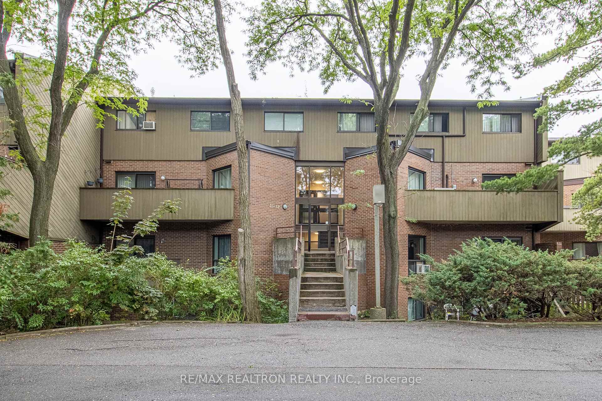 Front of Unit 32, 2035 South Millway Drive