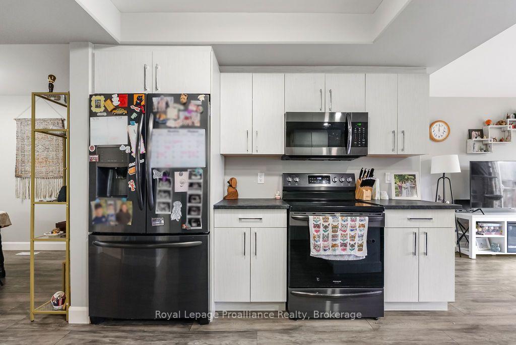 Photo 12 of 17 Dewal Place, Belleville, Belleville Ward — HOMEH