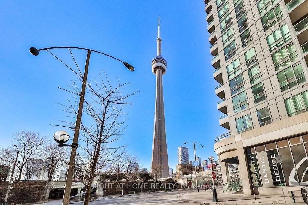 Photo 1 of Unit 305, 19 Grand Trunk Crescent, Toronto, Waterfront Communities — HOMEH