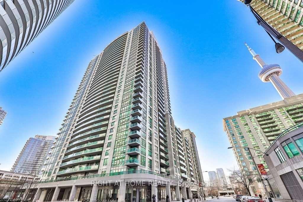 Photo 2 of Unit 305, 19 Grand Trunk Crescent, Toronto, Waterfront Communities — HOMEH