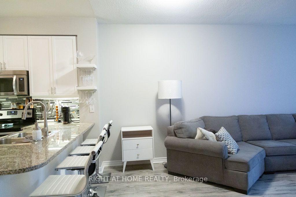 Photo 5 of Unit 305, 19 Grand Trunk Crescent, Toronto, Waterfront Communities — HOMEH