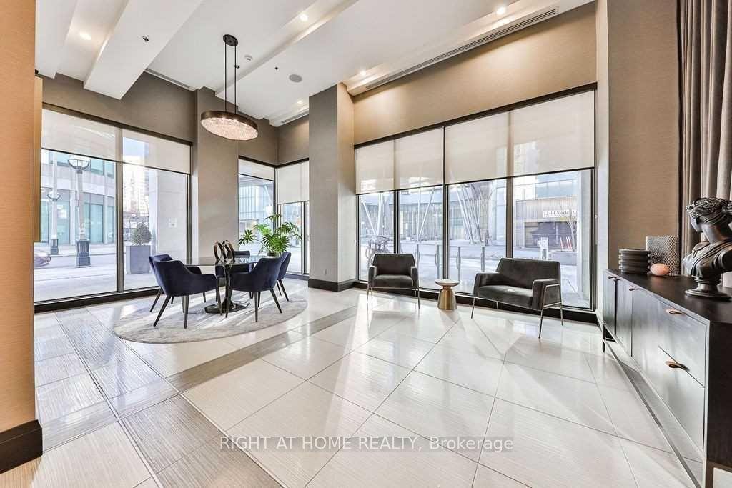 Photo 18 of Unit 305, 19 Grand Trunk Crescent, Toronto, Waterfront Communities — HOMEH