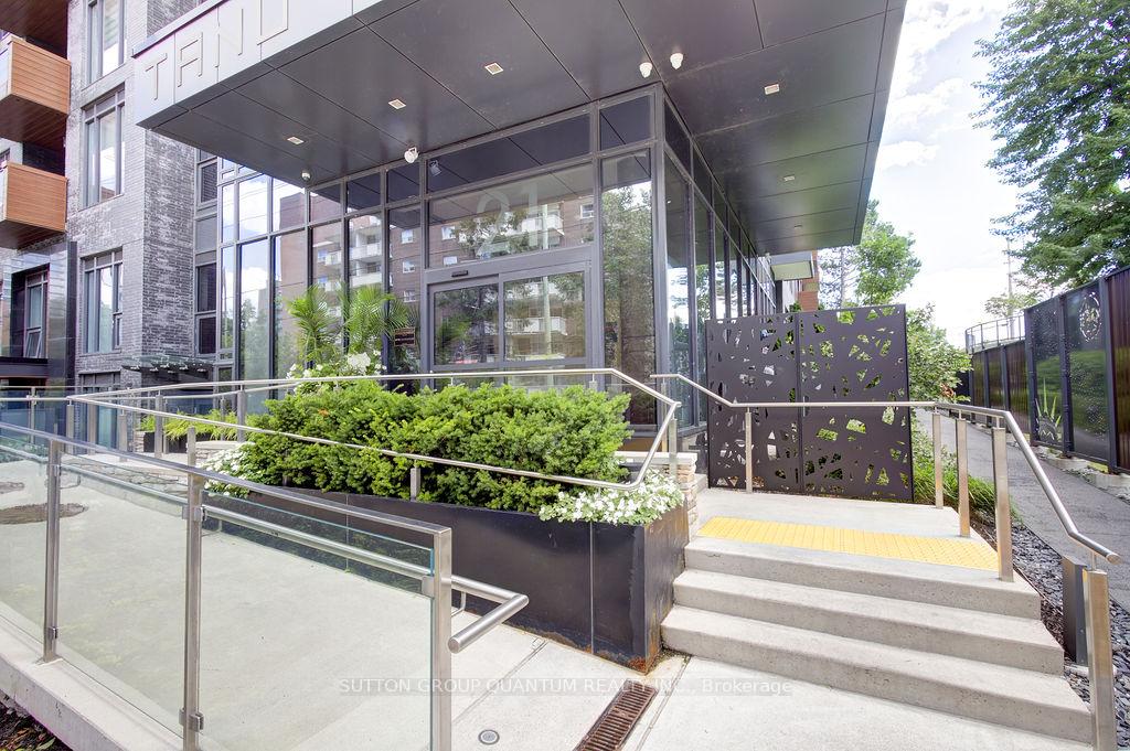 Photo 5 of Unit 202, 21 Park Street E, Mississauga, Port Credit — HOMEH
