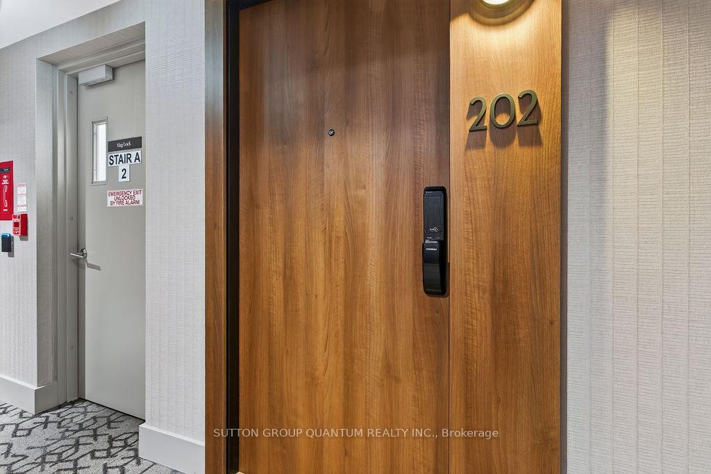 Photo 9 of Unit 202, 21 Park Street E, Mississauga, Port Credit — HOMEH