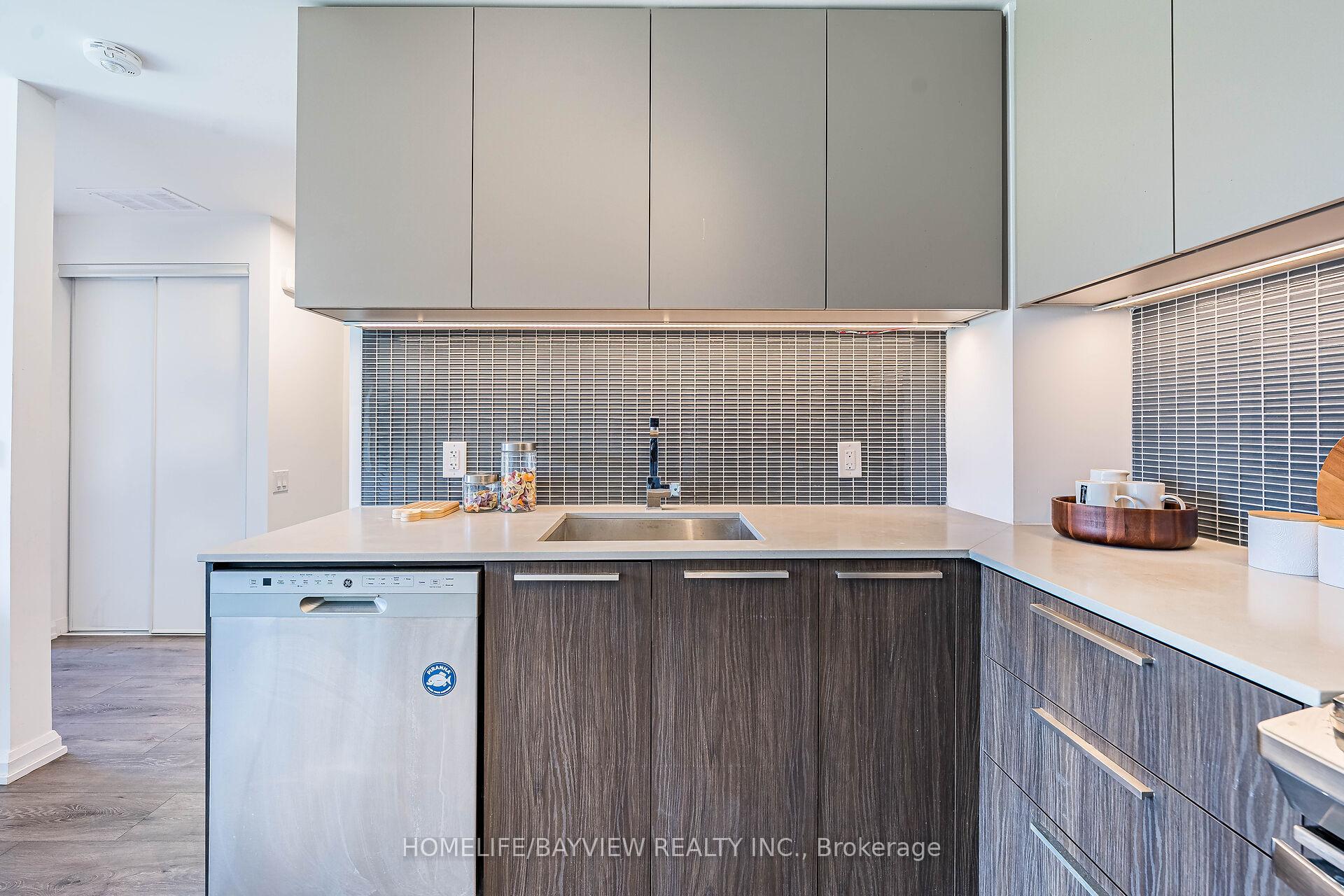 Photo 8 of Unit 24, 10 Brin Drive, Etobicoke, Edenbridge-Humber Valley — HOMEH