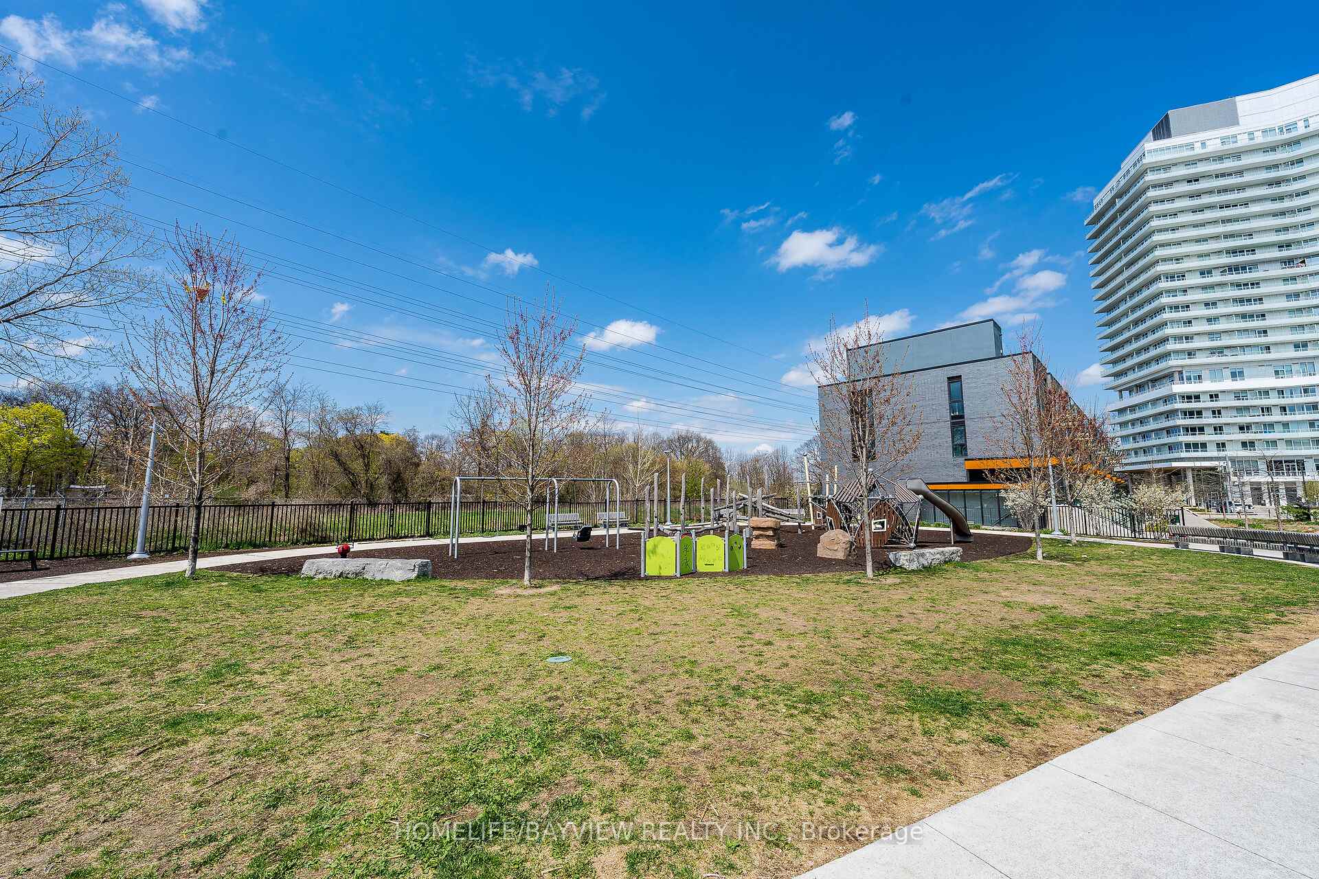 Photo 43 of Unit 24, 10 Brin Drive, Etobicoke, Edenbridge-Humber Valley — HOMEH