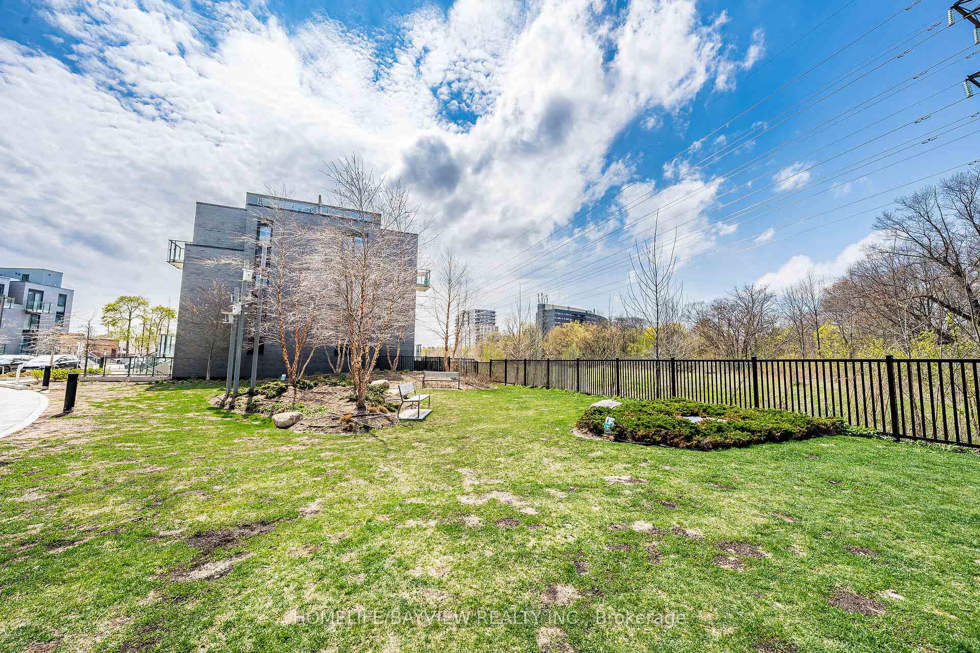 Photo 44 of Unit 24, 10 Brin Drive, Etobicoke, Edenbridge-Humber Valley — HOMEH