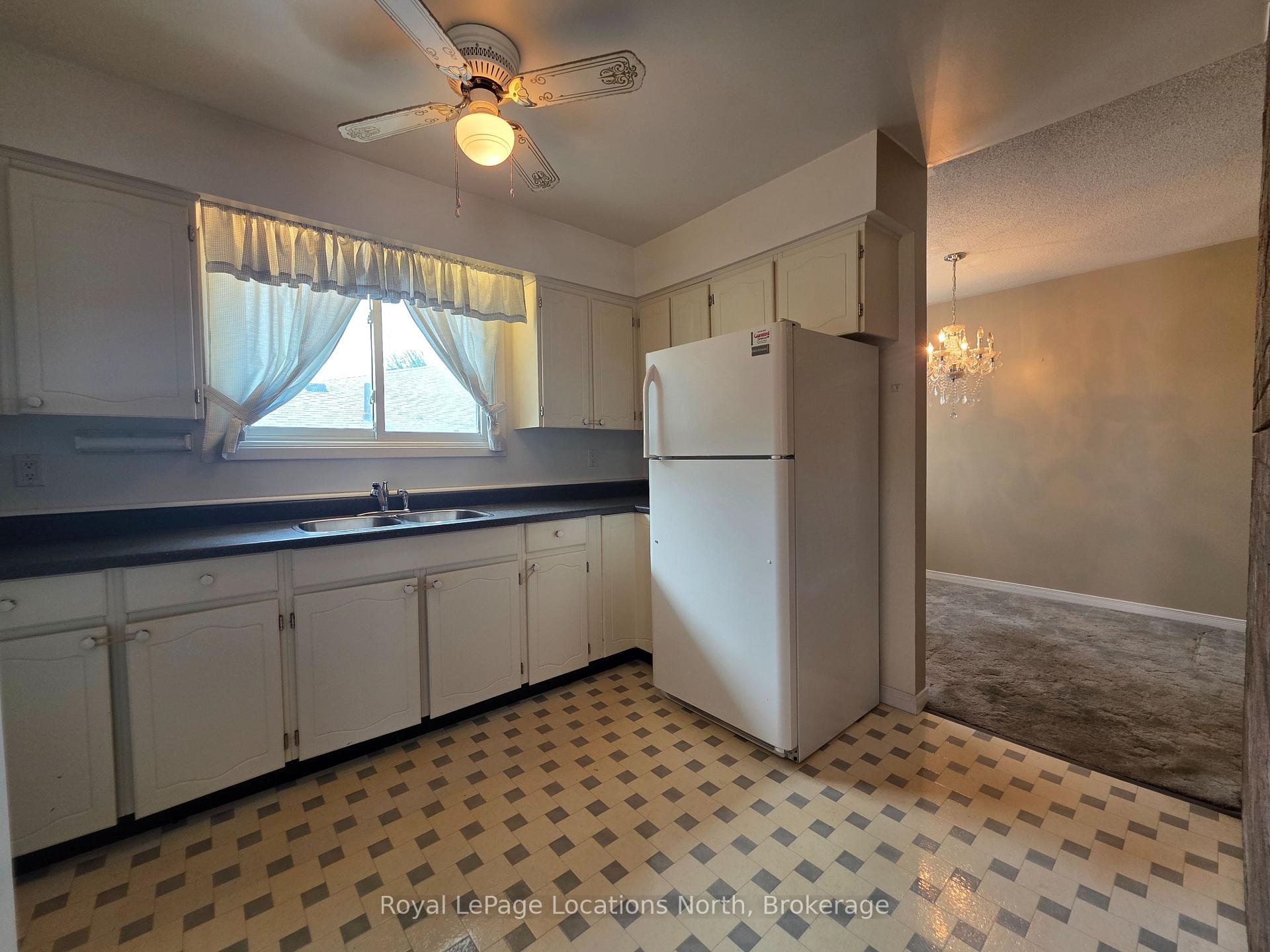 Photo 6 of 508 Spruce Street, Collingwood — HOMEH