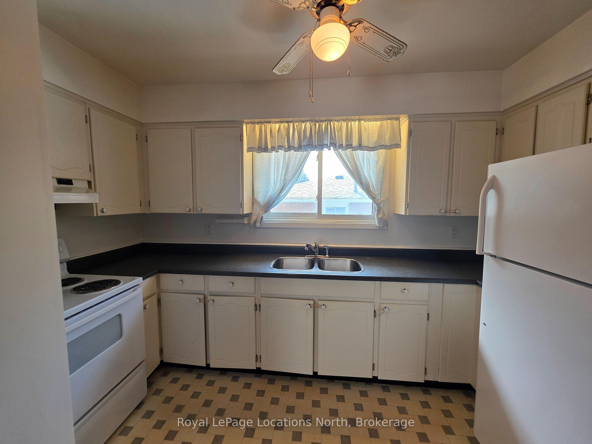 Photo 8 of 508 Spruce Street, Collingwood — HOMEH