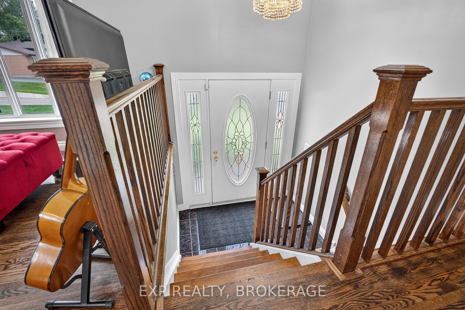 Photo 4 of 143 Morenz Crescent, Kingston, Rideau — HOMEH