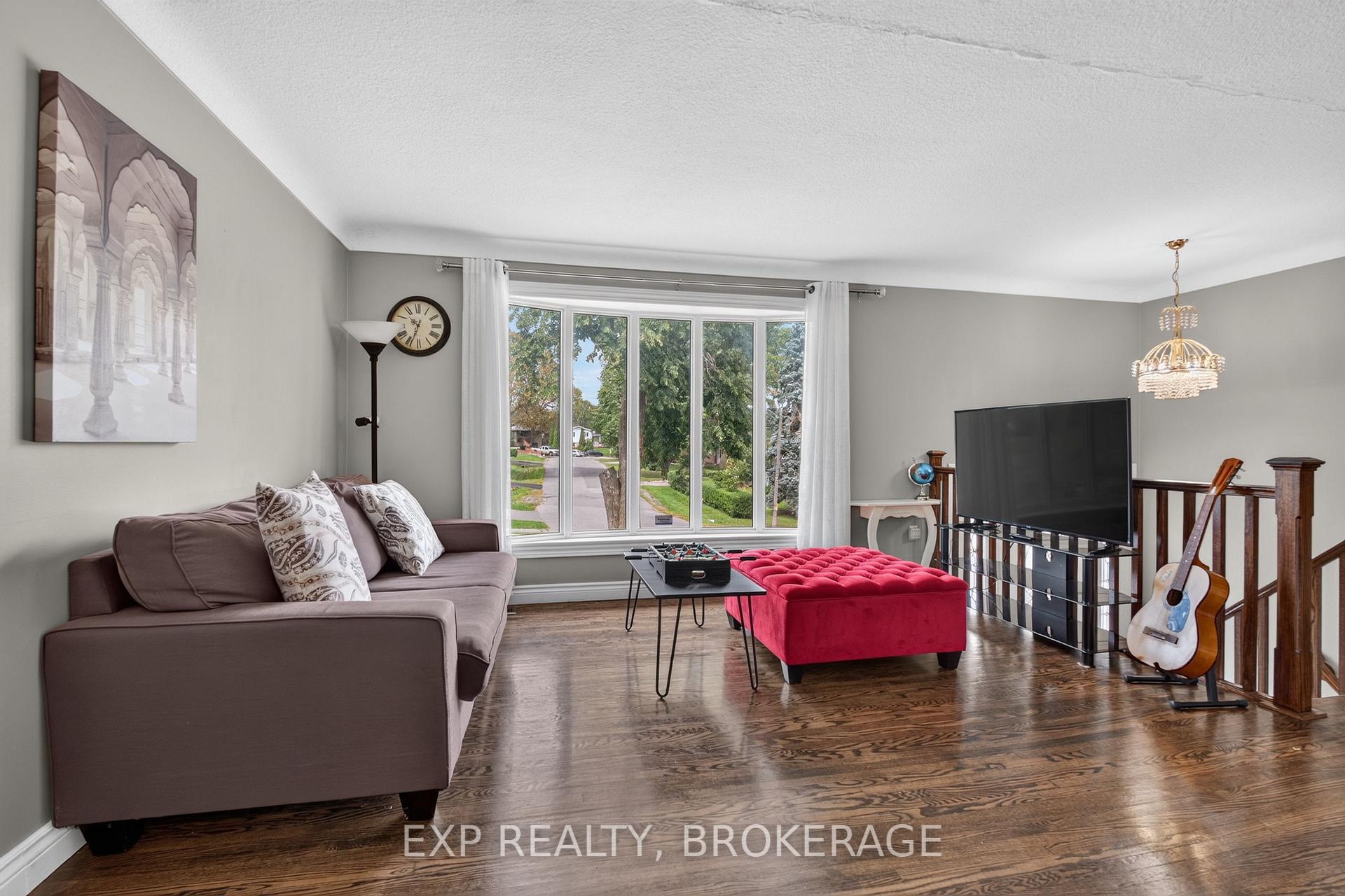 Photo 6 of 143 Morenz Crescent, Kingston, Rideau — HOMEH