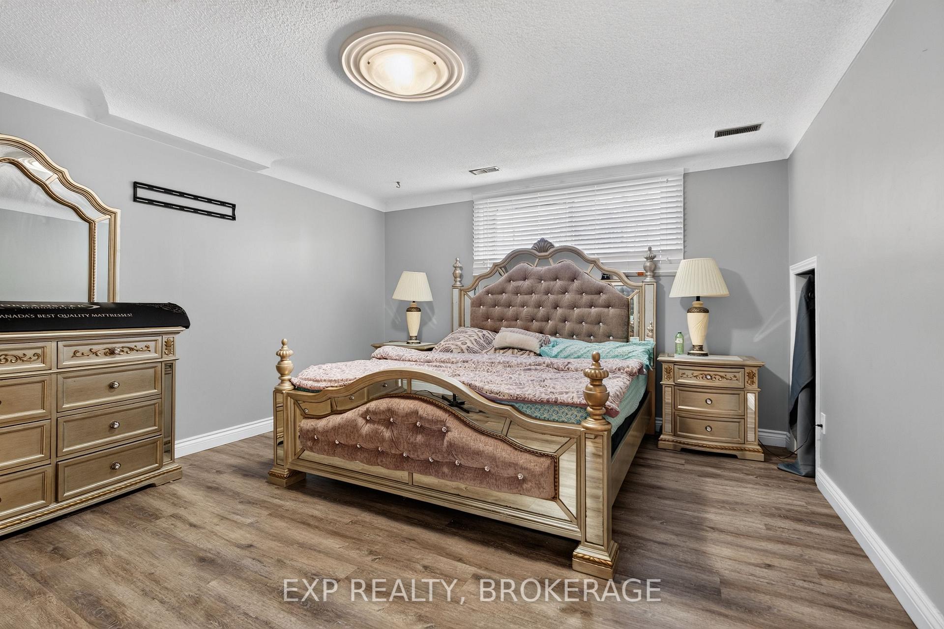 Photo 27 of 143 Morenz Crescent, Kingston, Rideau — HOMEH