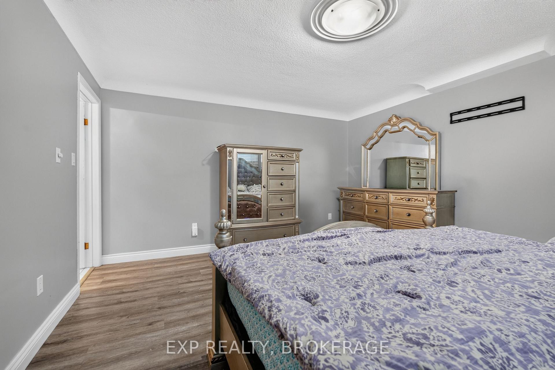 Photo 28 of 143 Morenz Crescent, Kingston, Rideau — HOMEH