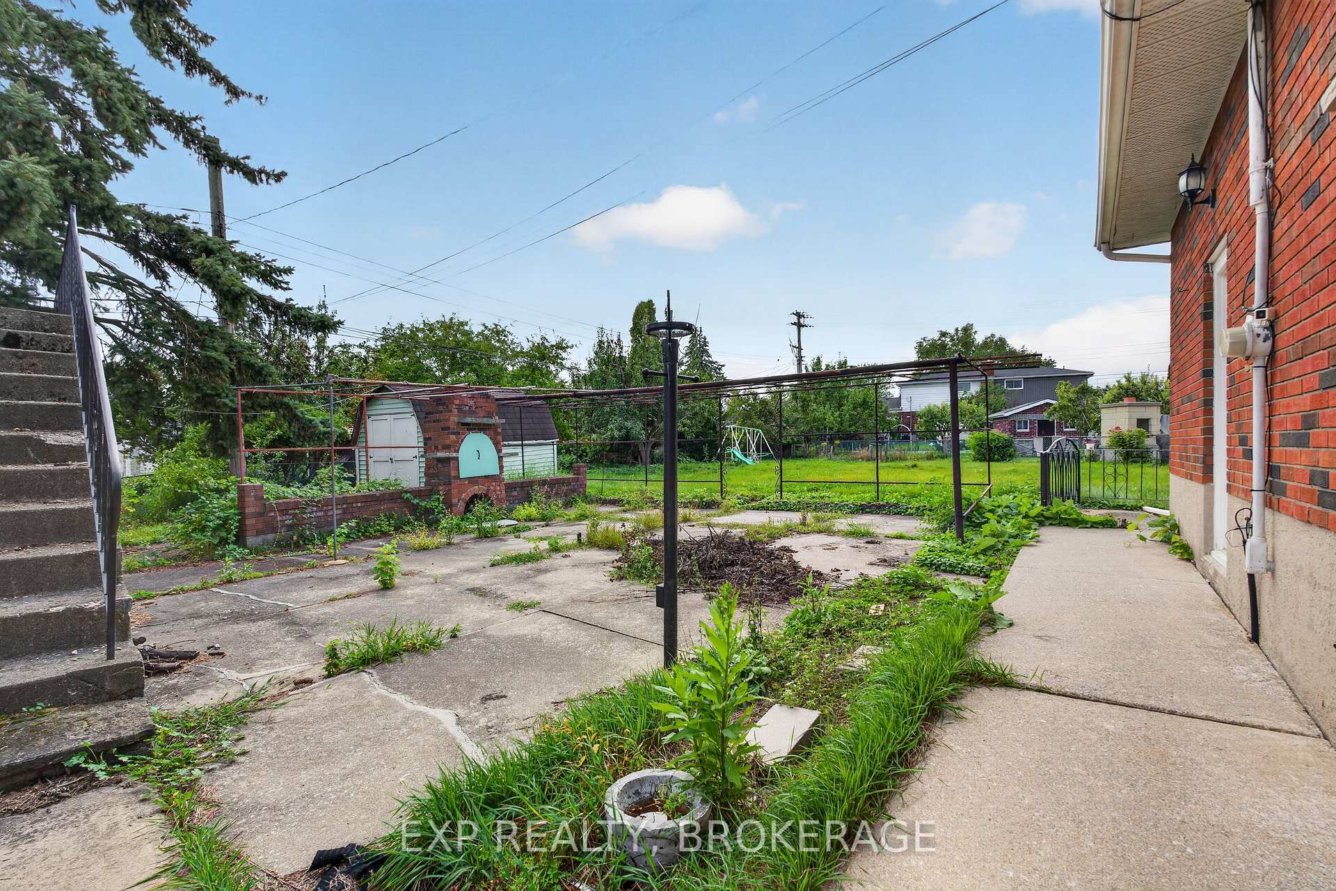Photo 33 of 143 Morenz Crescent, Kingston, Rideau — HOMEH