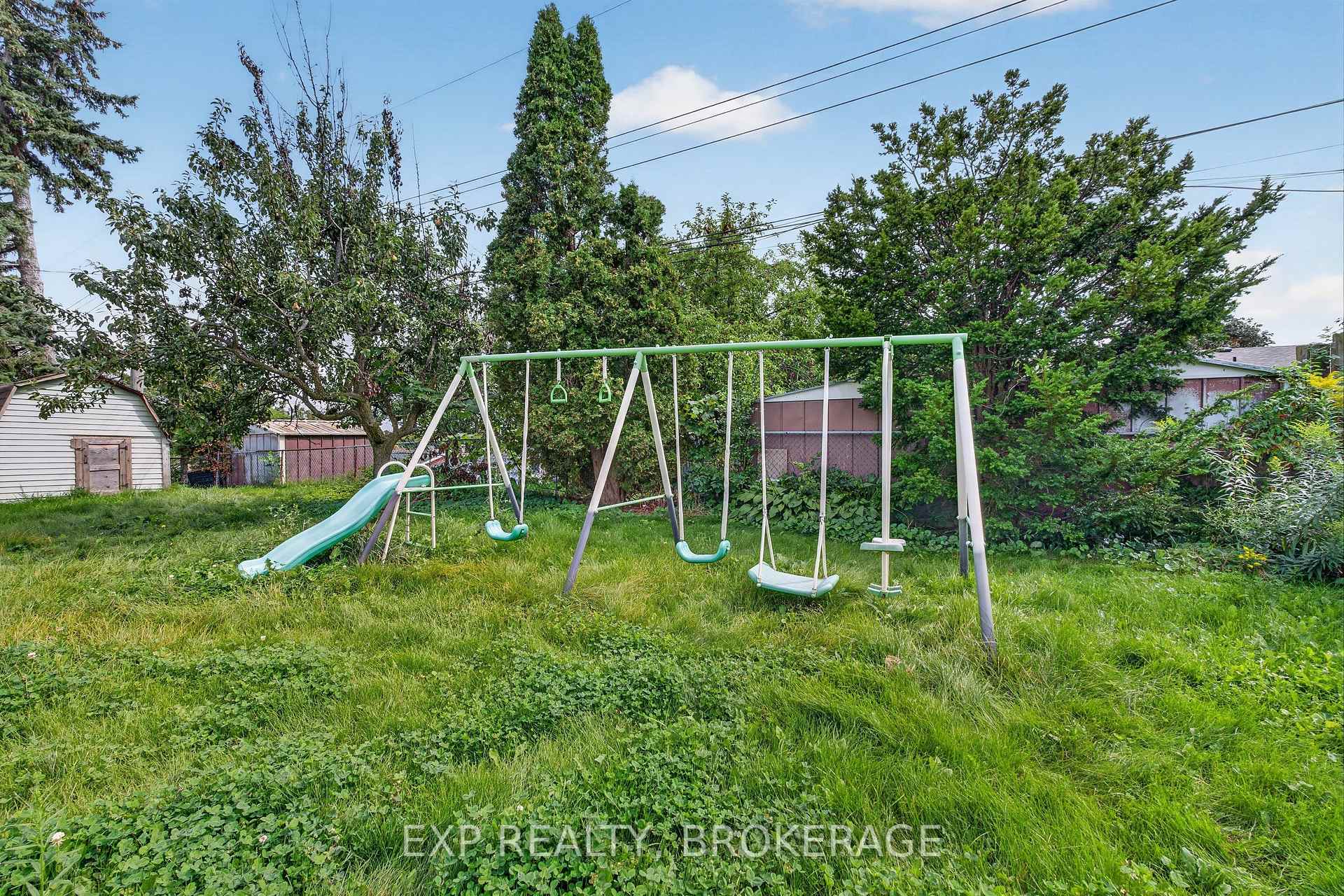 Photo 39 of 143 Morenz Crescent, Kingston, Rideau — HOMEH