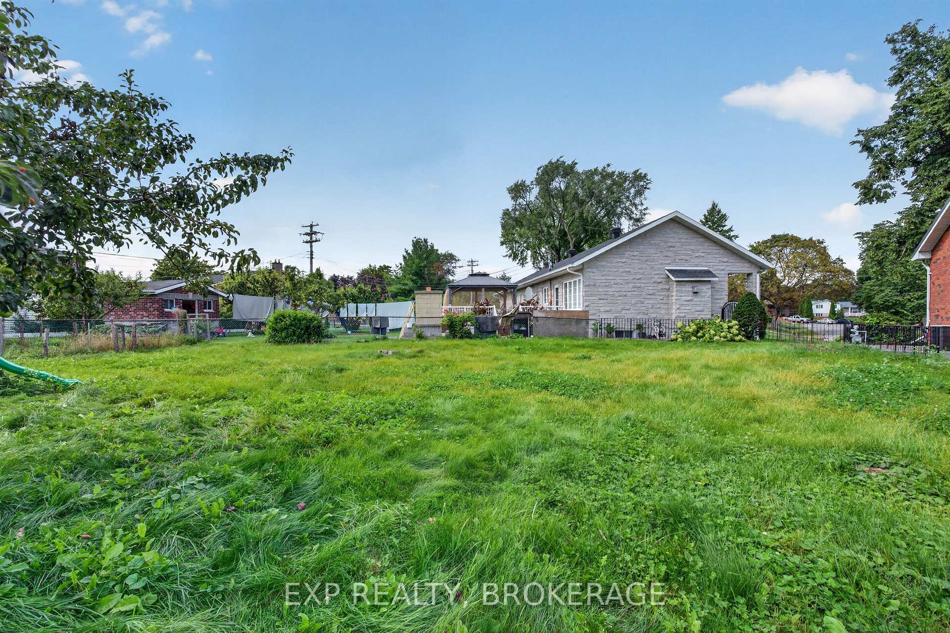 Photo 40 of 143 Morenz Crescent, Kingston, Rideau — HOMEH