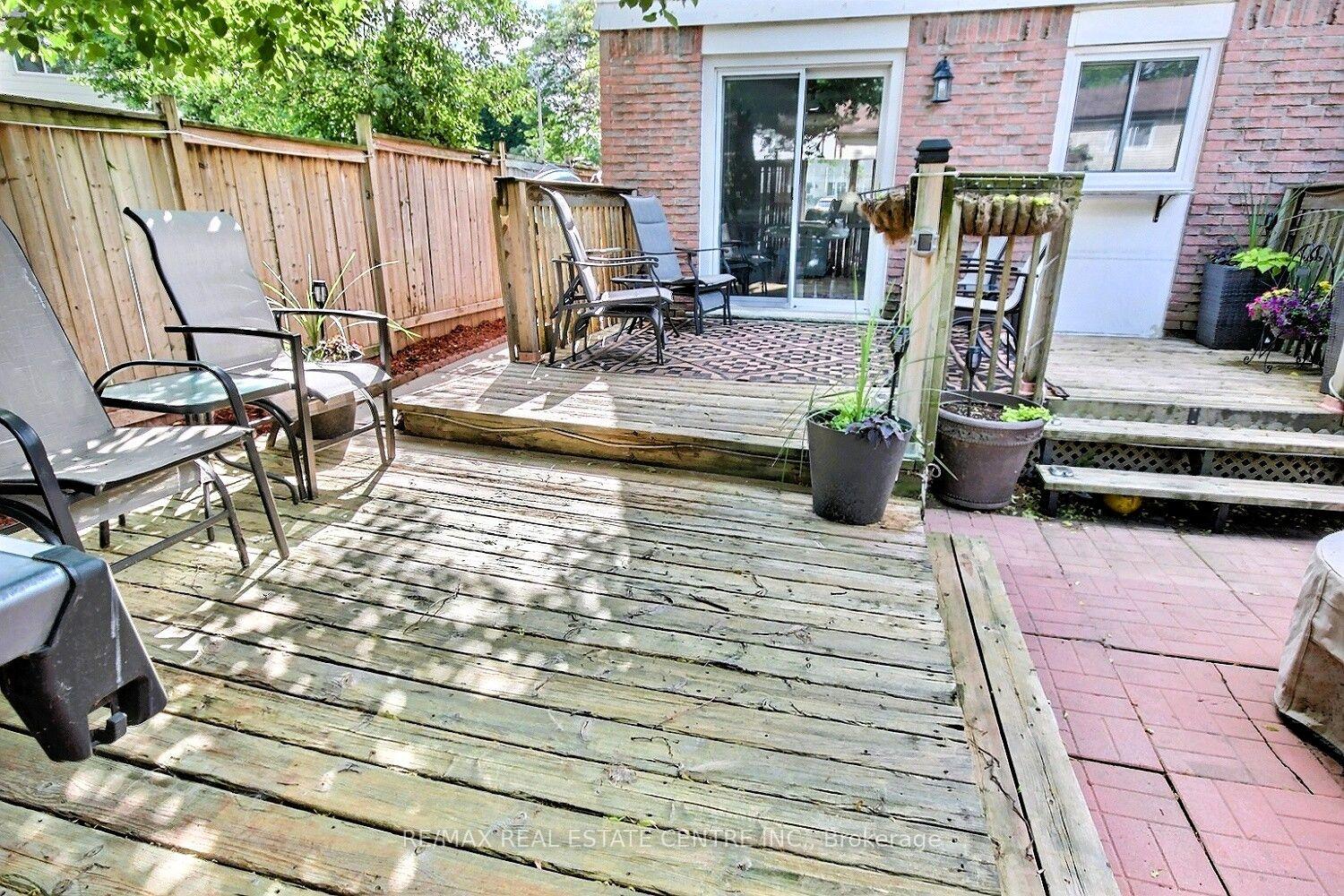 Photo 19 of 541 Parkview Crescent, Cambridge, Preston North — HOMEH