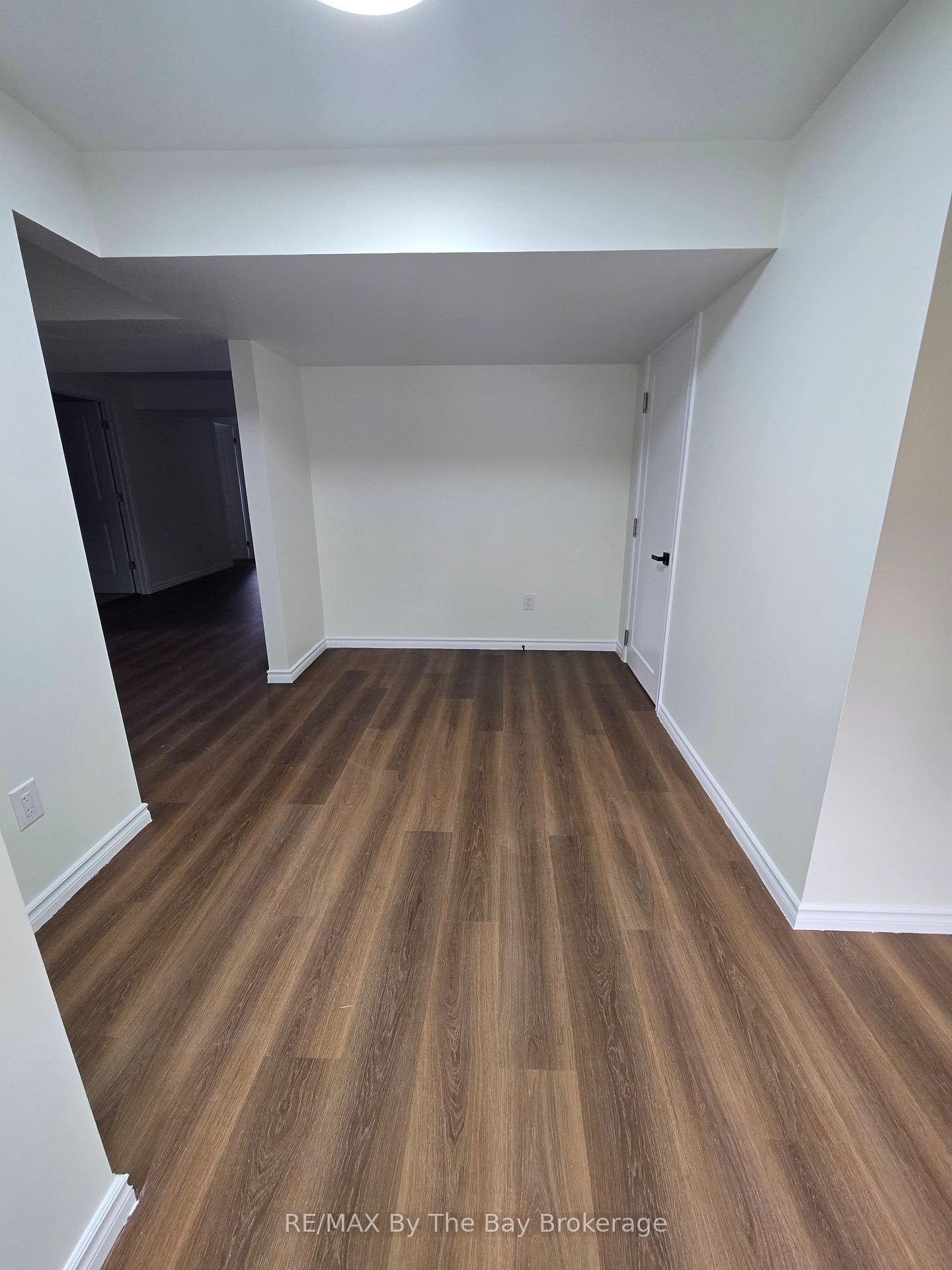 Photo 4 of 40 Rosanne Drive, Wasaga Beach — HOMEH