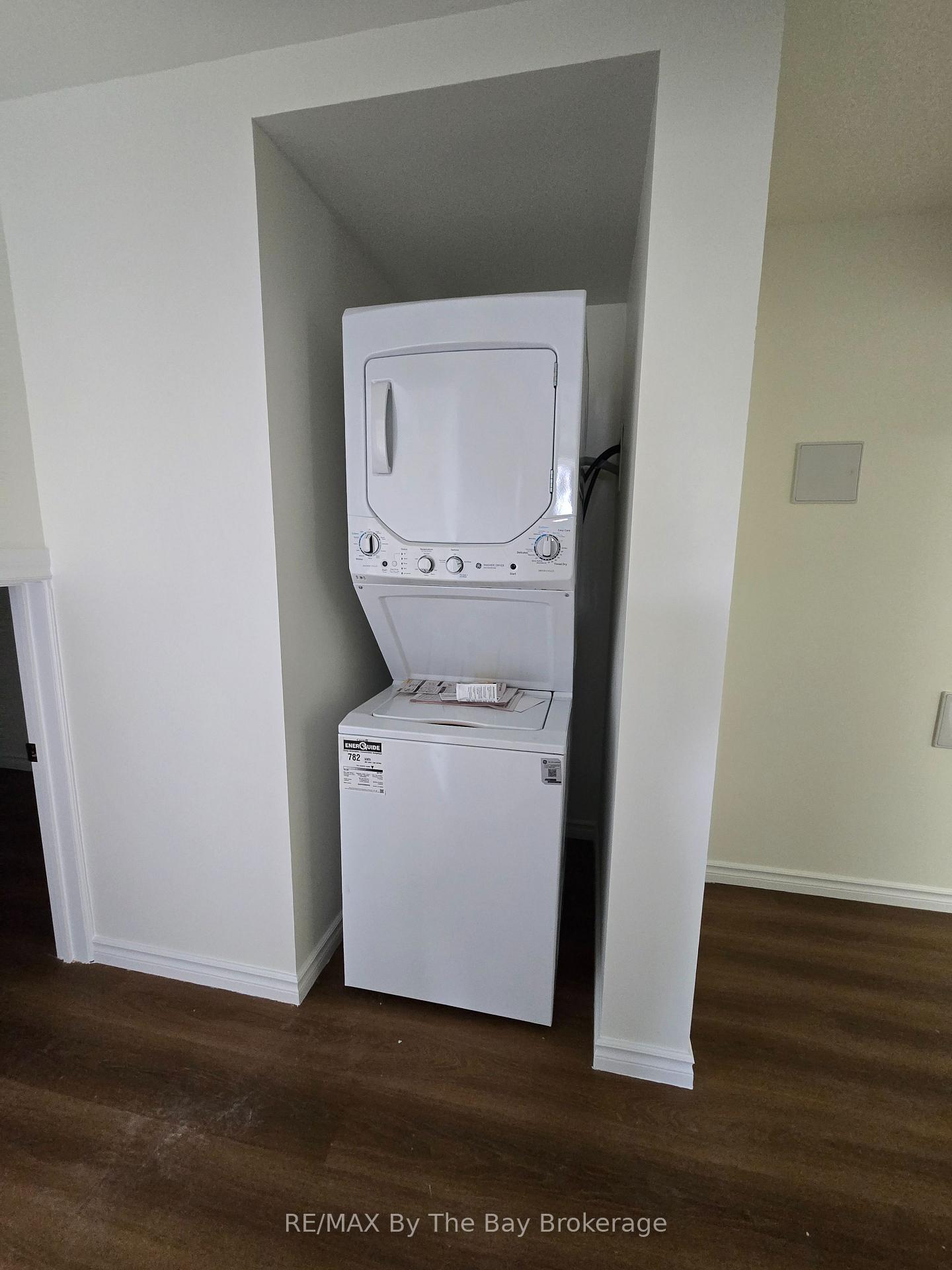 Photo 9 of 40 Rosanne Drive, Wasaga Beach — HOMEH