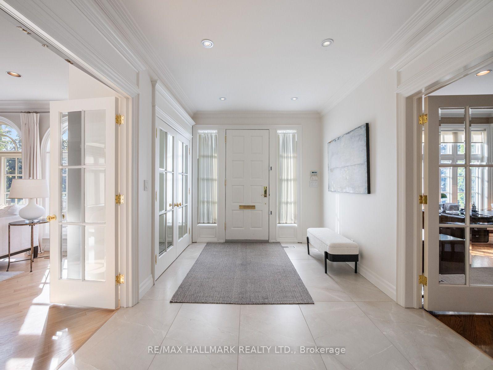Photo 3 of 43 Prince Charles Drive, Toronto, Englemount-Lawrence — HOMEH