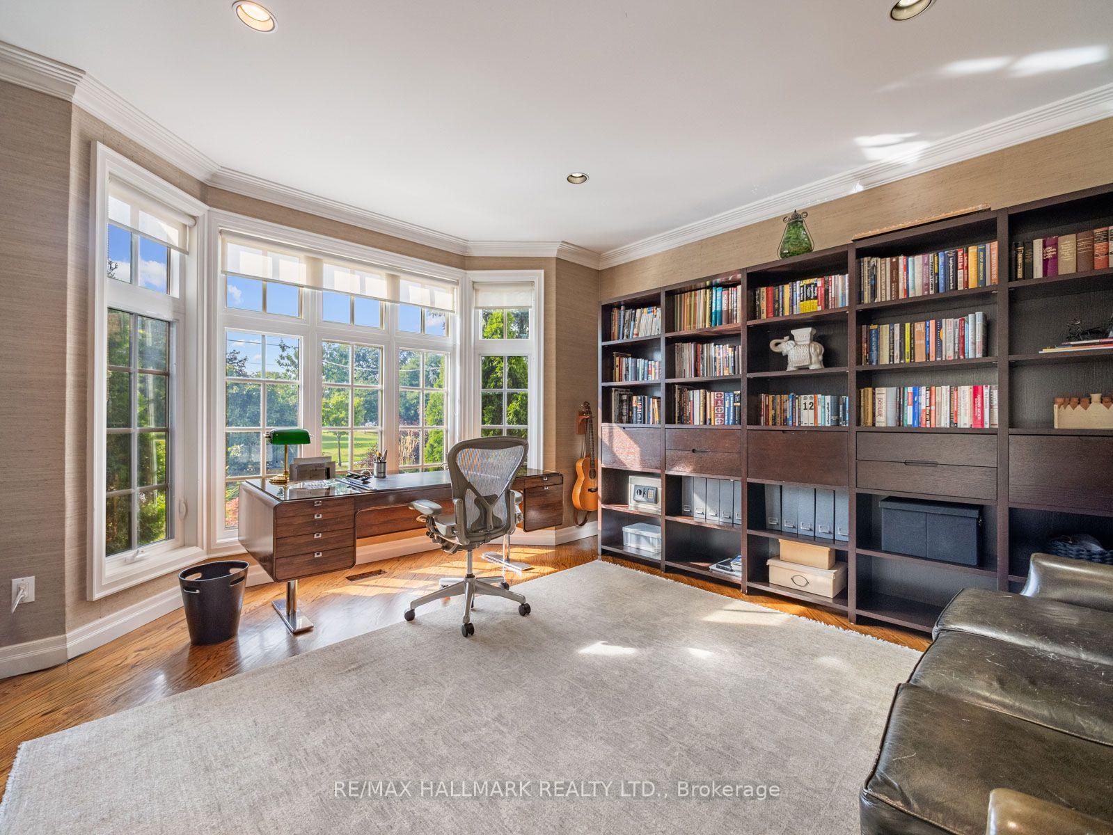 Photo 11 of 43 Prince Charles Drive, Toronto, Englemount-Lawrence — HOMEH