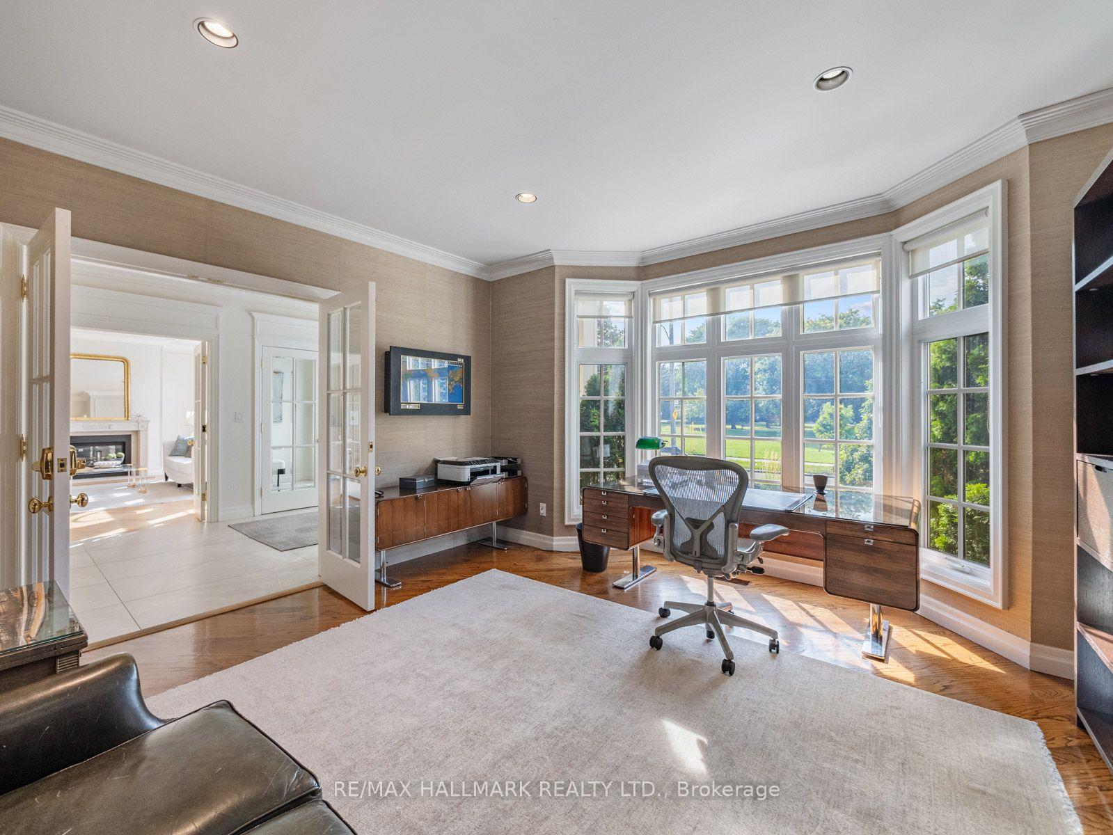 Photo 12 of 43 Prince Charles Drive, Toronto, Englemount-Lawrence — HOMEH