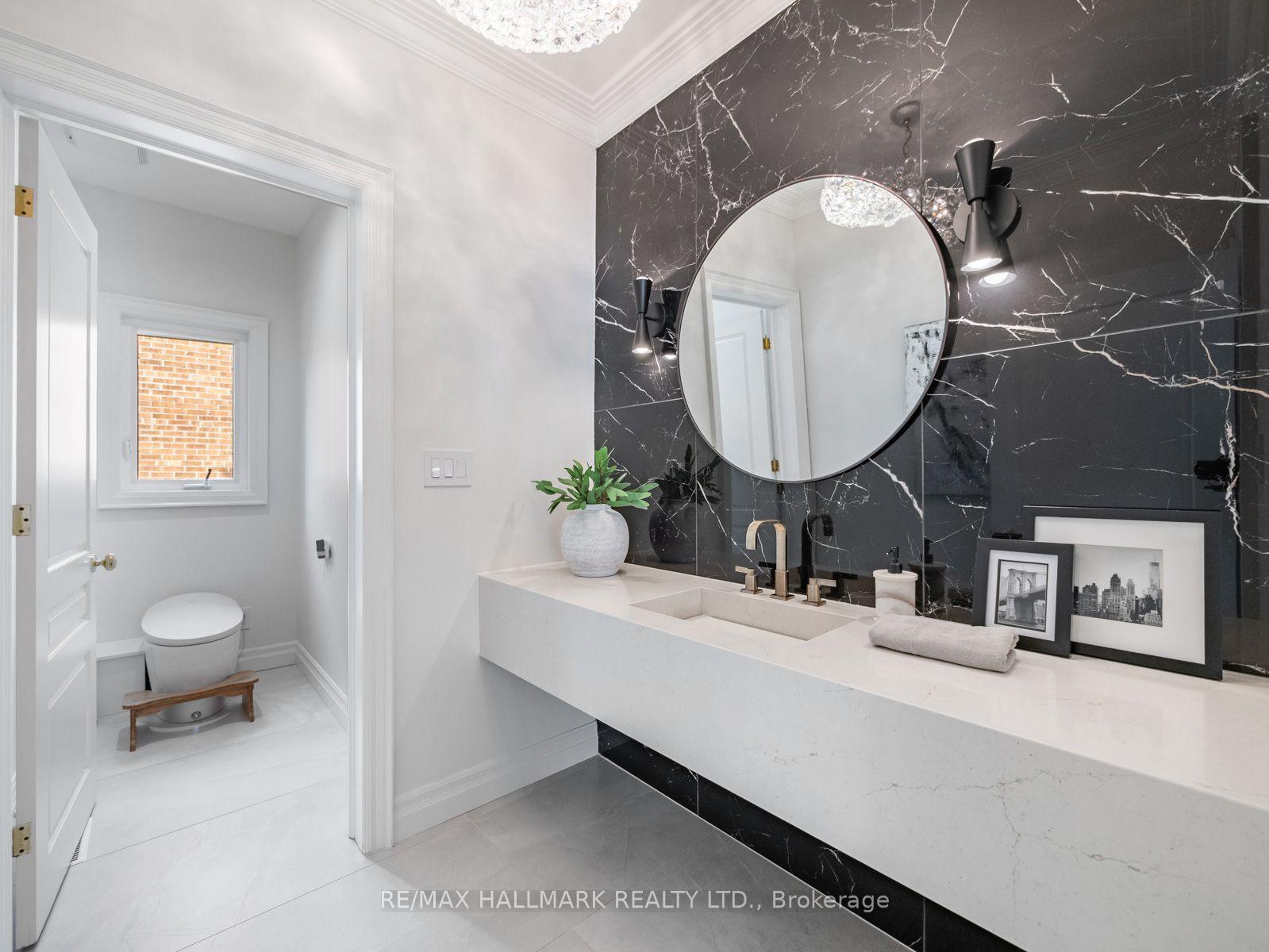 Photo 13 of 43 Prince Charles Drive, Toronto, Englemount-Lawrence — HOMEH