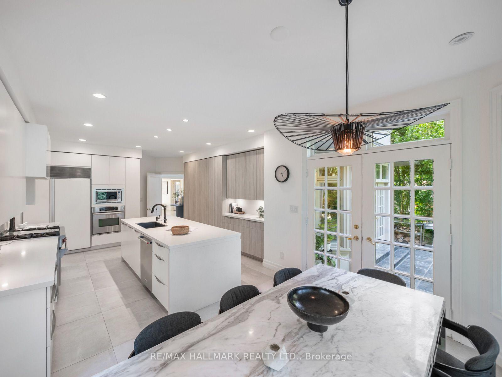 Photo 17 of 43 Prince Charles Drive, Toronto, Englemount-Lawrence — HOMEH