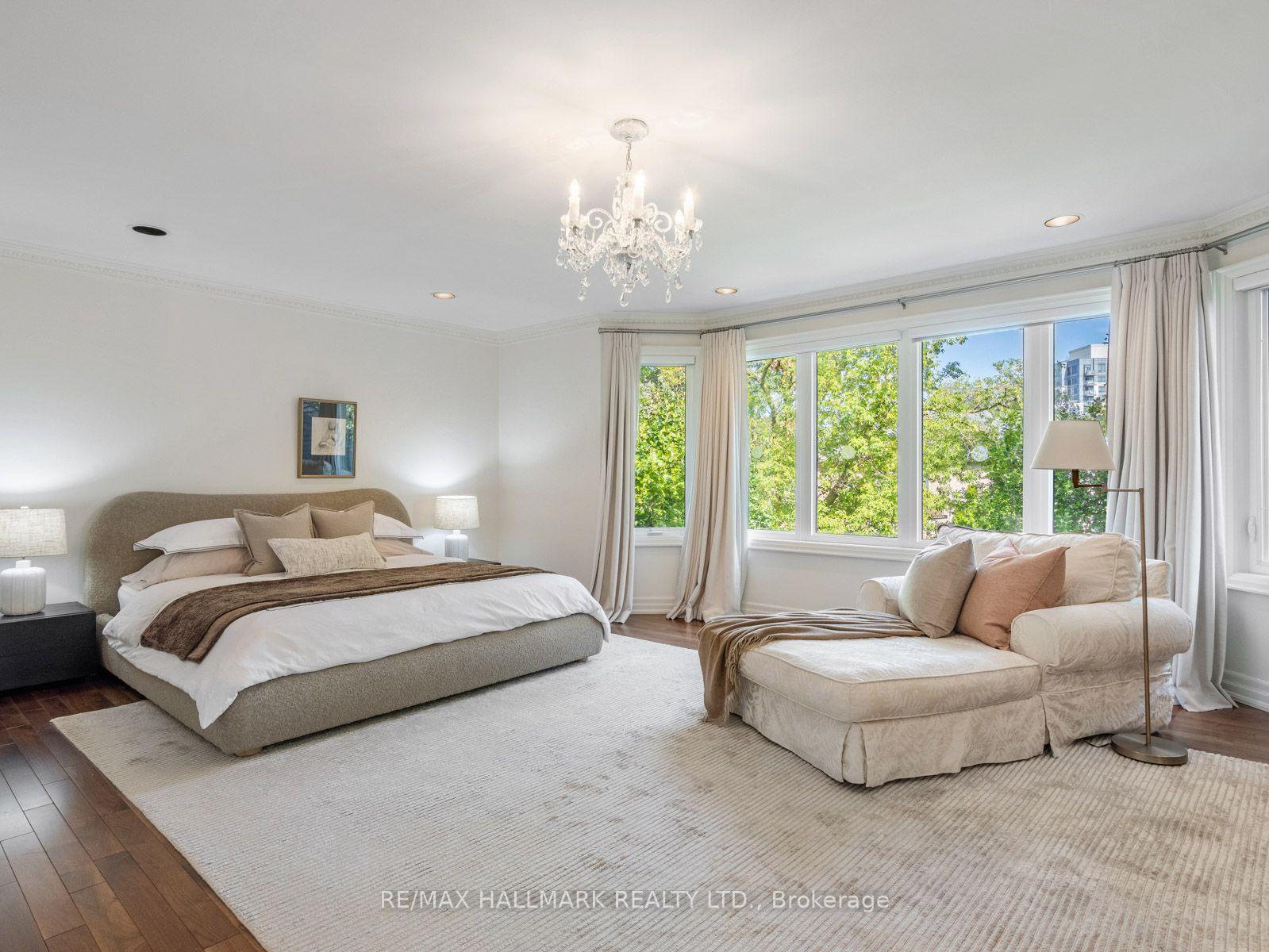 Photo 25 of 43 Prince Charles Drive, Toronto, Englemount-Lawrence — HOMEH