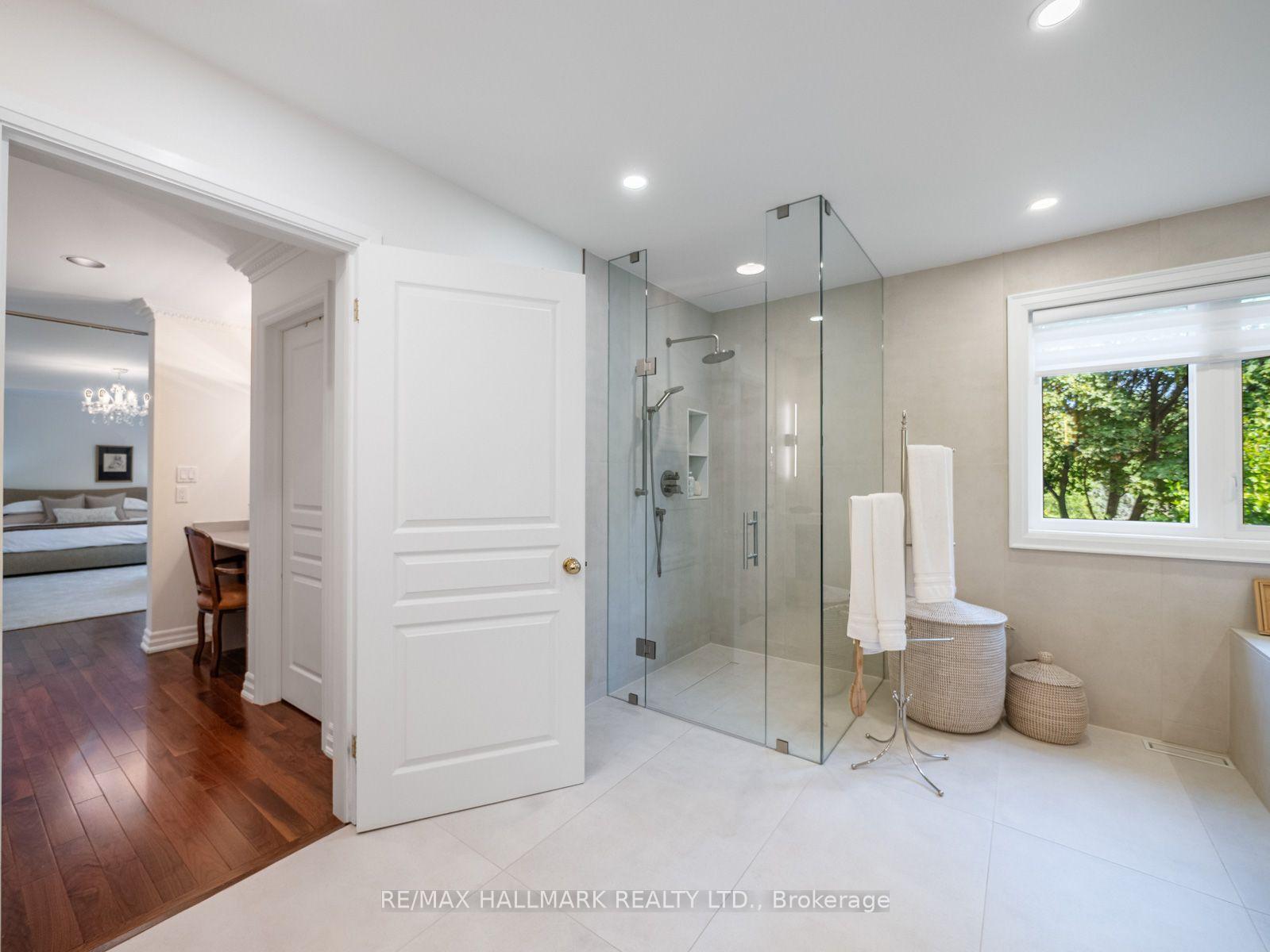 Photo 30 of 43 Prince Charles Drive, Toronto, Englemount-Lawrence — HOMEH
