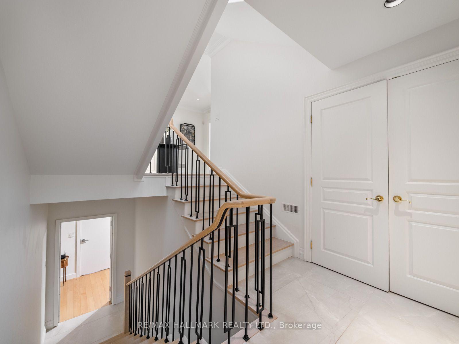 Photo 40 of 43 Prince Charles Drive, Toronto, Englemount-Lawrence — HOMEH