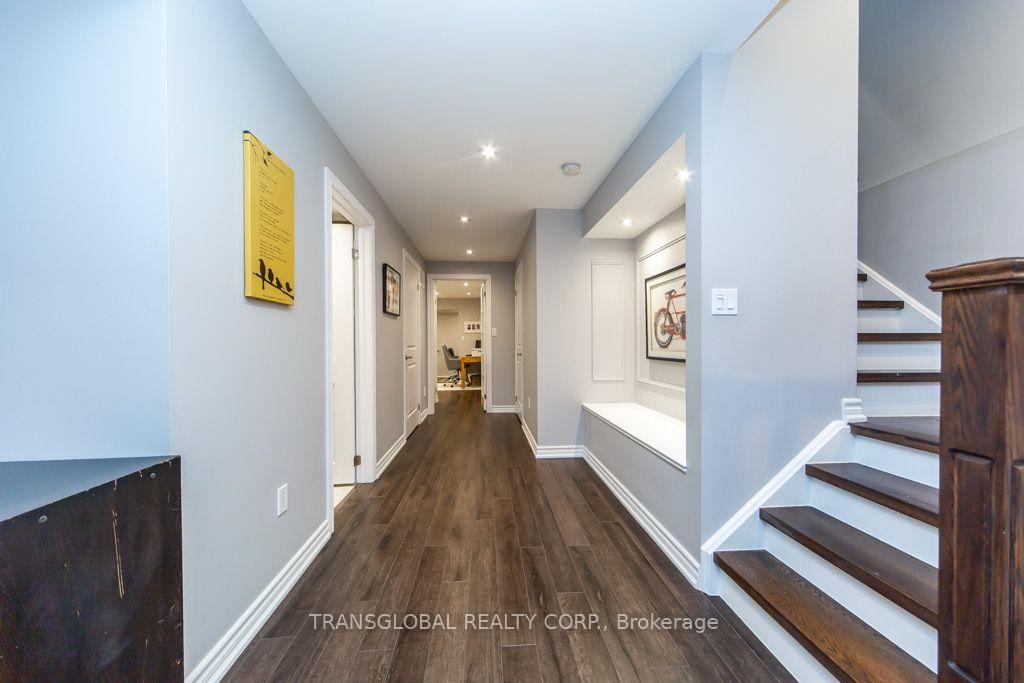 Photo 15 of 83 Spruce Pine Crescent N, Vaughan, Patterson — HOMEH