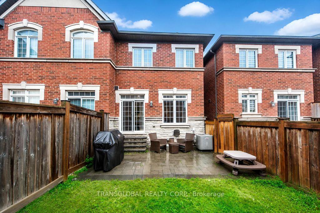 Photo 21 of 83 Spruce Pine Crescent N, Vaughan, Patterson — HOMEH