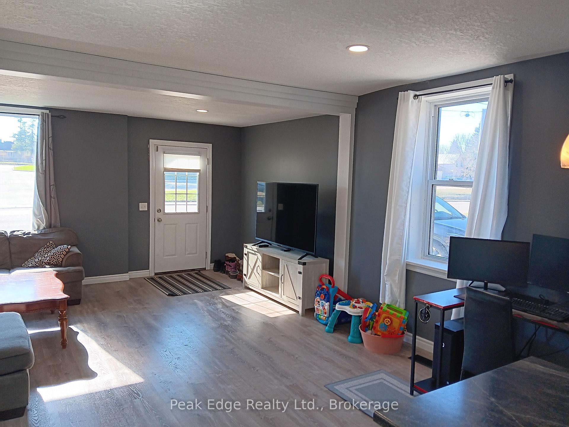 Photo 11 of 343 10th Avenue, Hanover — HOMEH