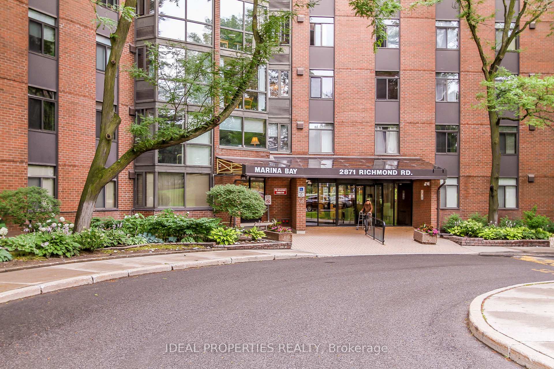 Photo 2 of Unit 1213, 2871 Richmond Road W, Ottawa, Britannia Heights — HOMEH