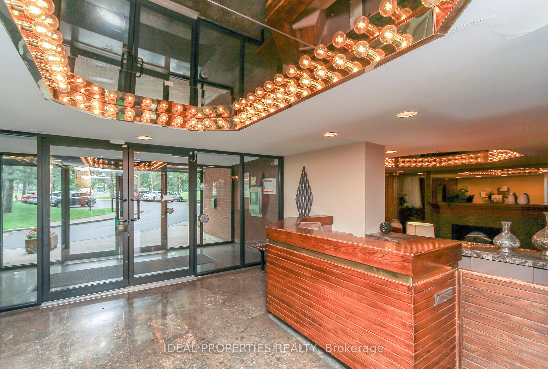 Photo 4 of Unit 1213, 2871 Richmond Road W, Ottawa, Britannia Heights — HOMEH