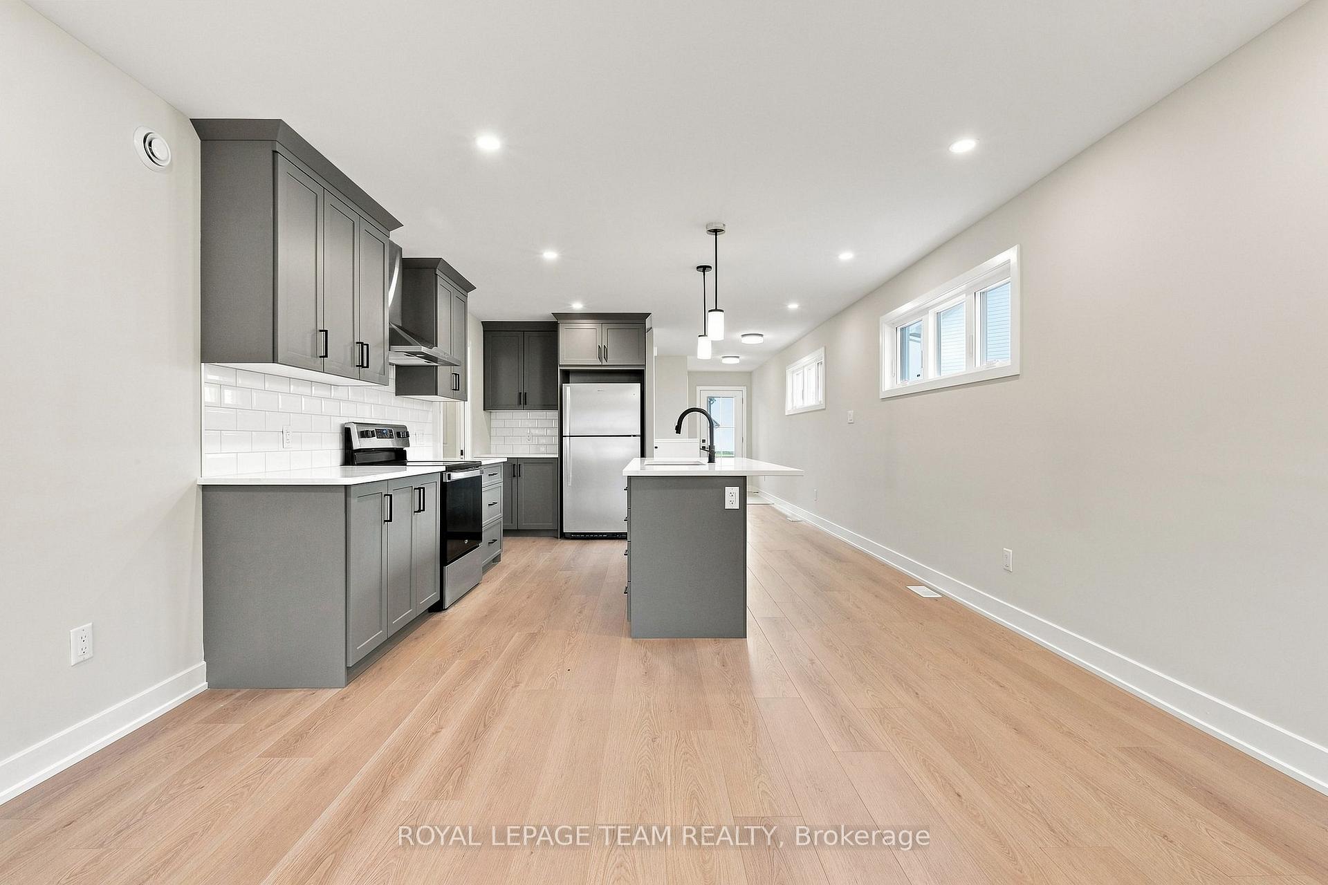 Photo 15 of 52 Whitcomb Crescent, Smiths Falls, Smiths Falls — HOMEH