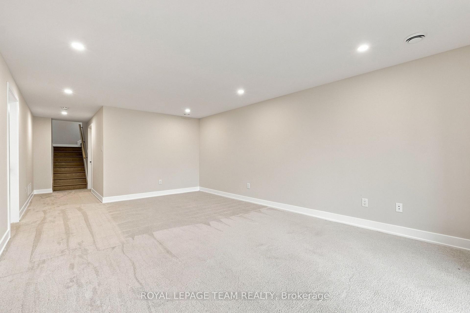 Photo 36 of 52 Whitcomb Crescent, Smiths Falls, Smiths Falls — HOMEH