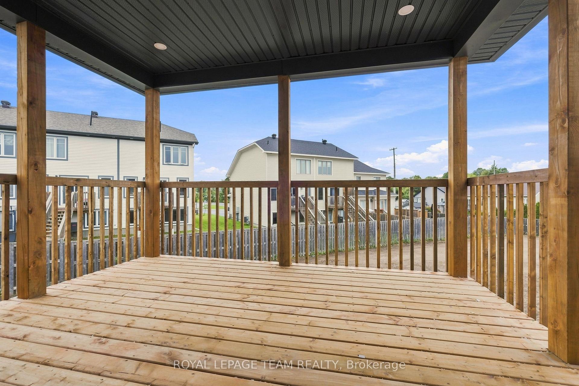 Photo 38 of 52 Whitcomb Crescent, Smiths Falls, Smiths Falls — HOMEH