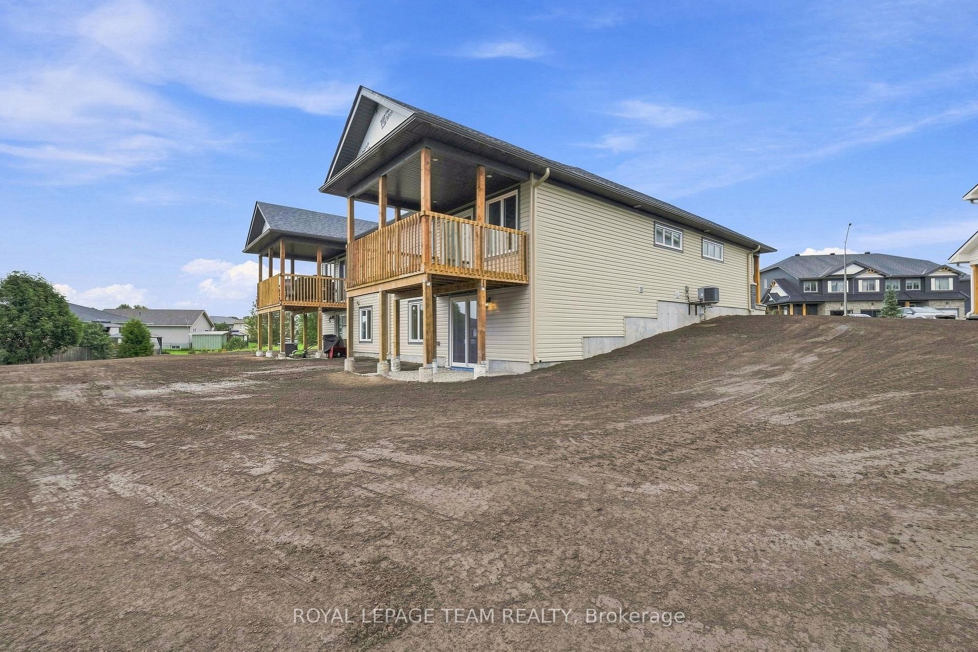 Photo 39 of 52 Whitcomb Crescent, Smiths Falls, Smiths Falls — HOMEH